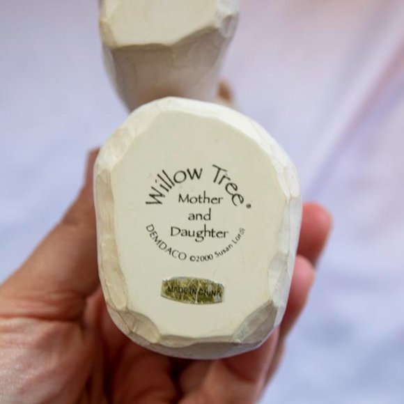 Willow Tree Figurine - Mother and Daughter - 2000 - Picture 5 of 5